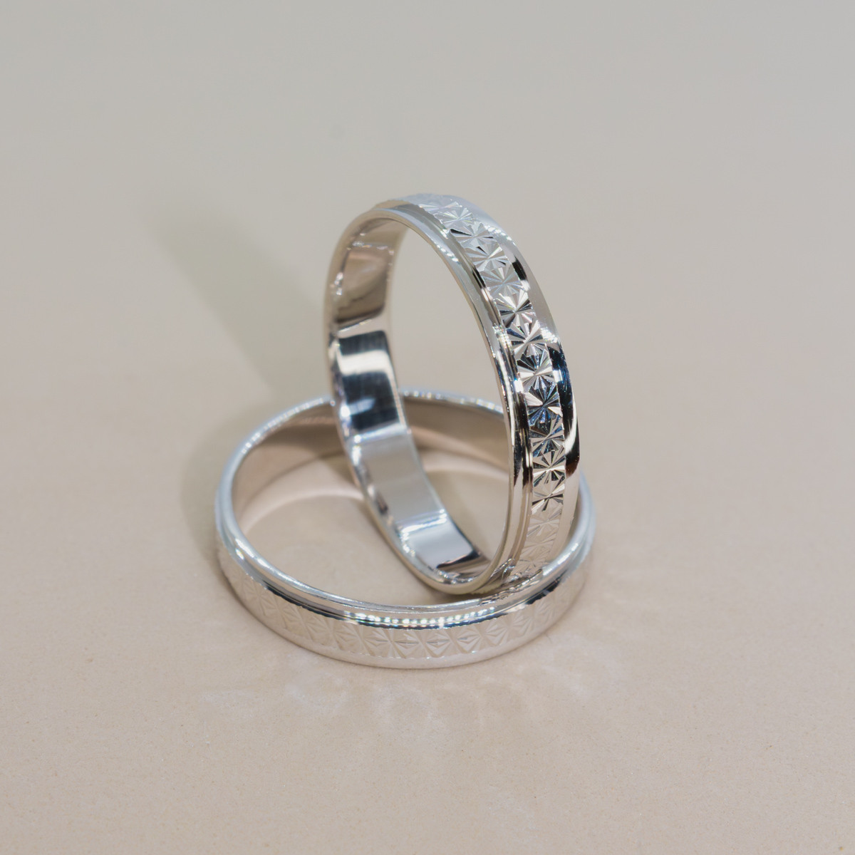 Alianza facetada 4 mm (4-820BL)